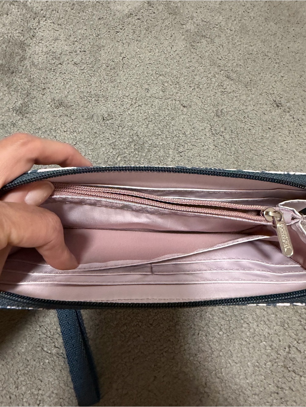 Lesportsac Pink Floral Wristlet with Navy Trim NWT - Picture 4 of 10